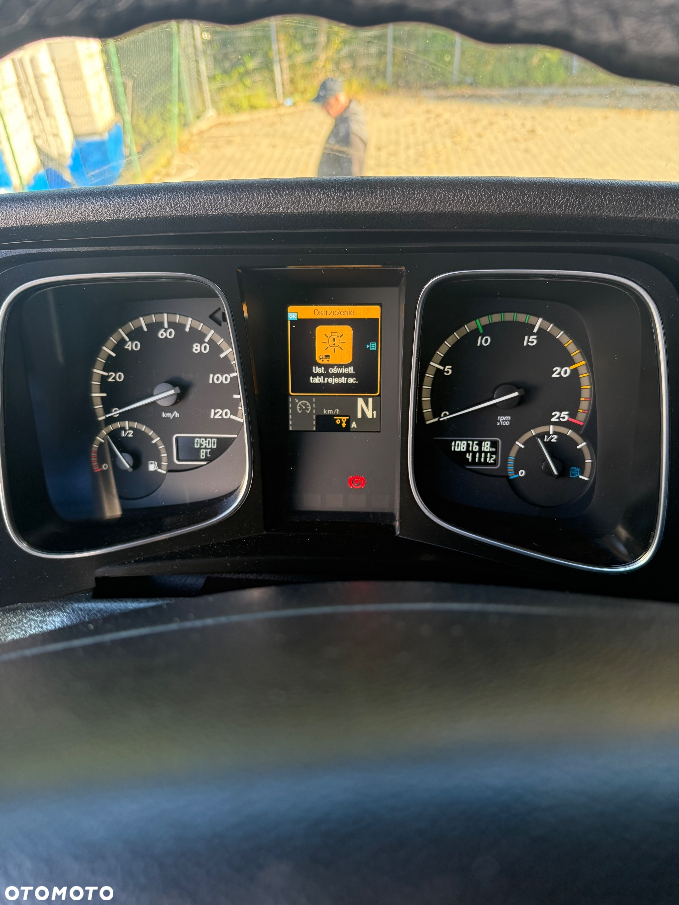 Mercedes-Benz ACTROS - 10