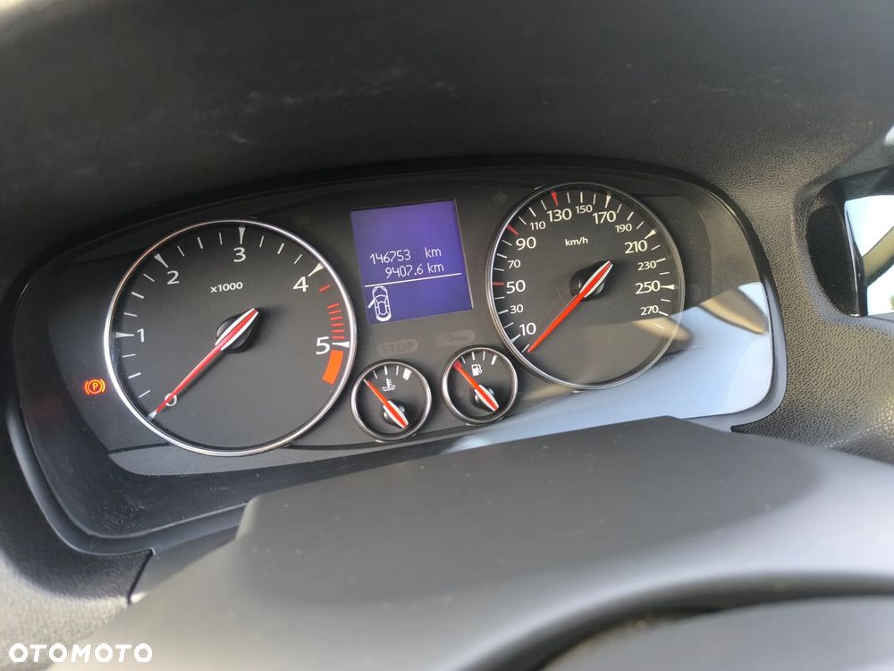 Renault Laguna 2.0 dCi Initiale - 27