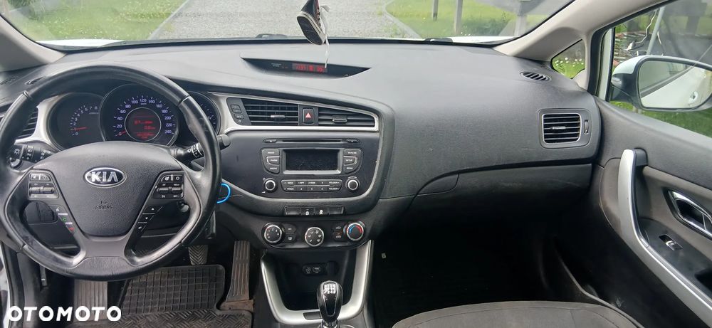 Kia Ceed 1.4 CVVT Attract - 8