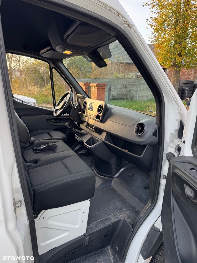 Mercedes-Benz Sprinter - 9