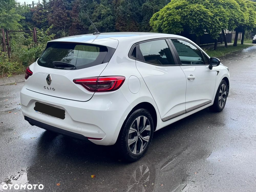 Renault Clio - 17