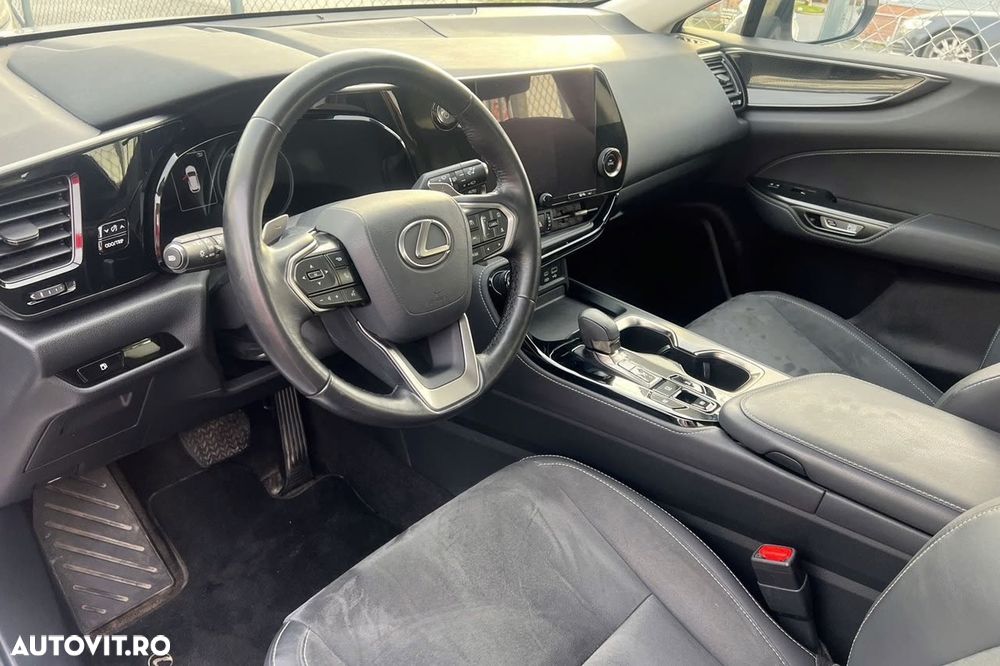 Lexus Seria NX 350h - 11