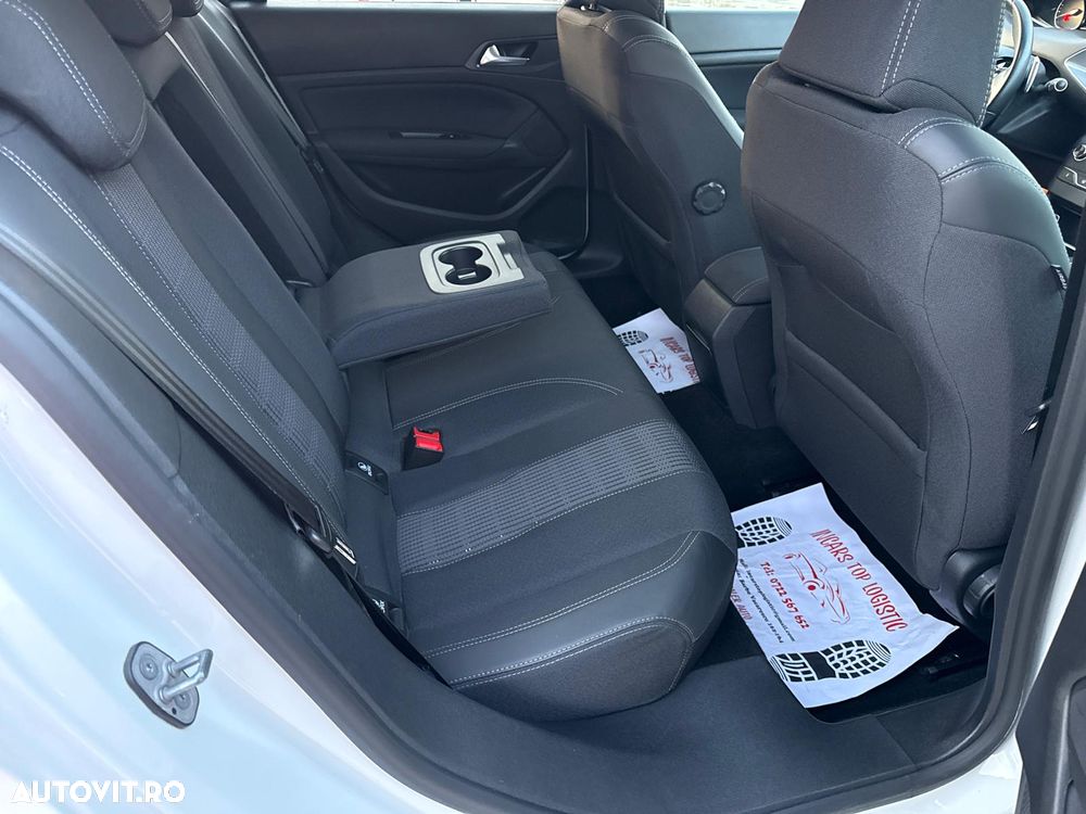 Peugeot 308 PureTech 130 GPF EAT8 Stop & Start Allure - 18