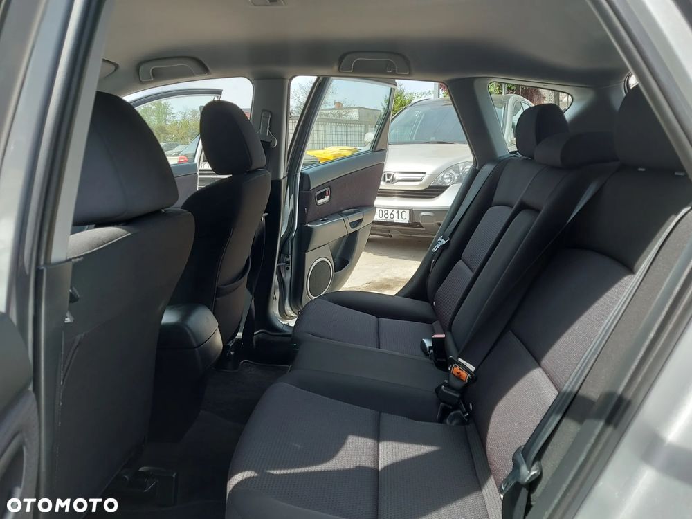 Mazda 3 1.6 Sport Active - 23