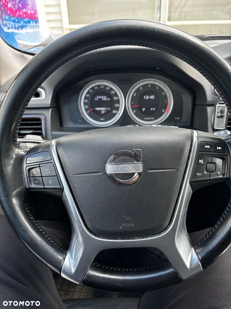 Volvo XC 70 - 13