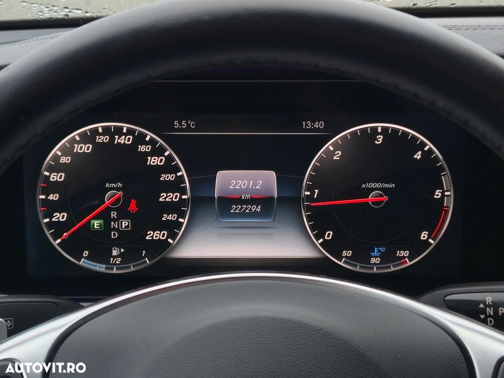 Mercedes-Benz E 220 d 4Matic 9G-TRONIC AMG Line - 15