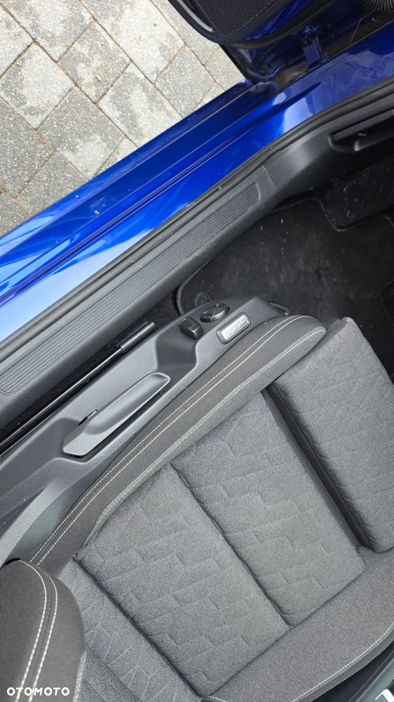 Volkswagen Passat Variant 2.0 TDI SCR DSG R-Line - 14
