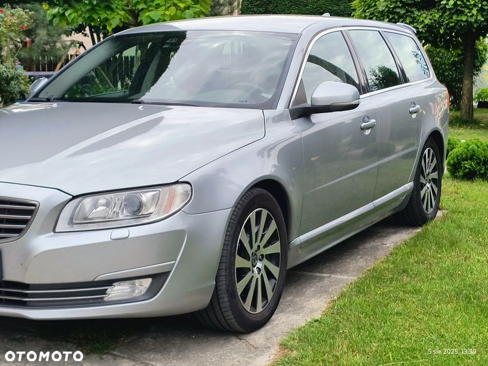 Volvo V70 D2 Momentum - 4