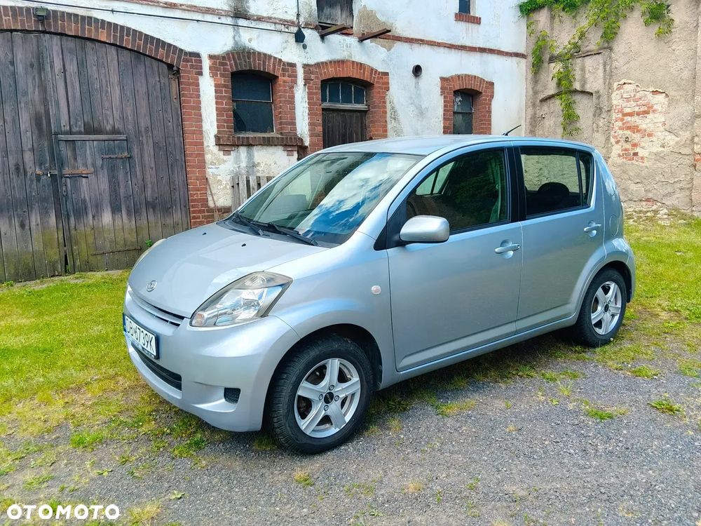 Daihatsu Sirion 1.0 CooLine - 2