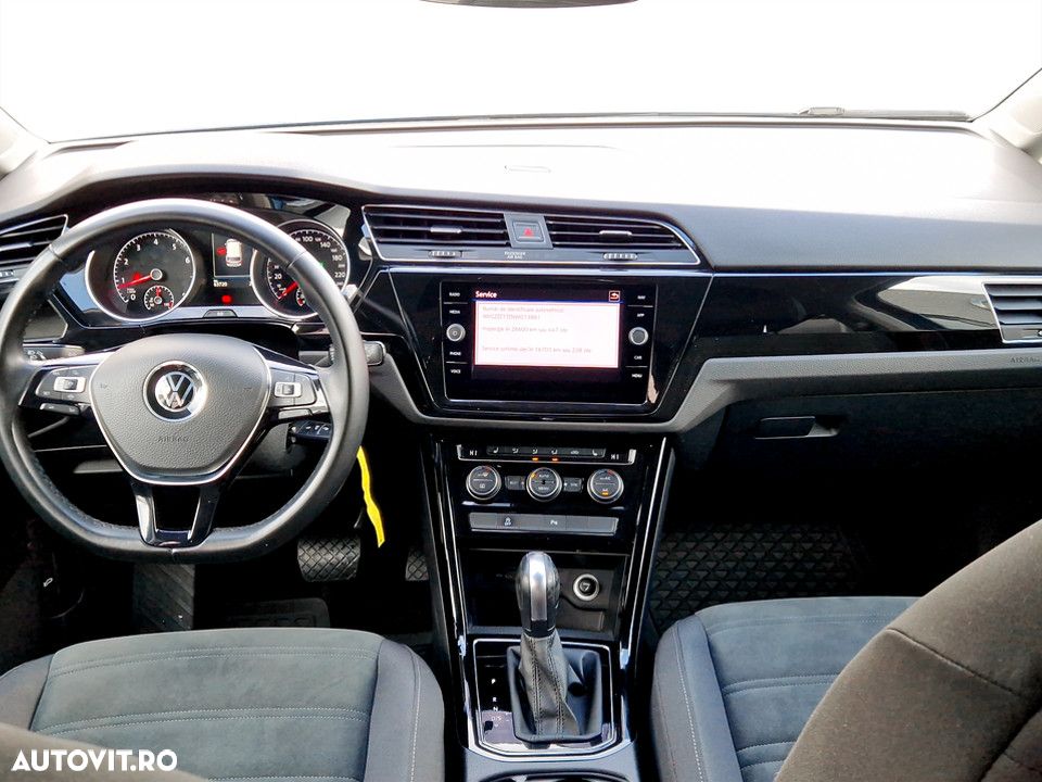 Volkswagen Touran 1.5 TSI DSG Highline - 11
