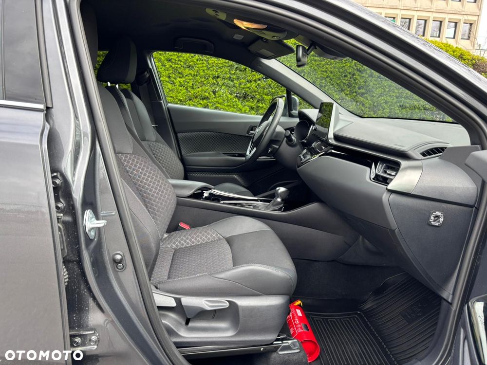 Toyota C-HR - 8