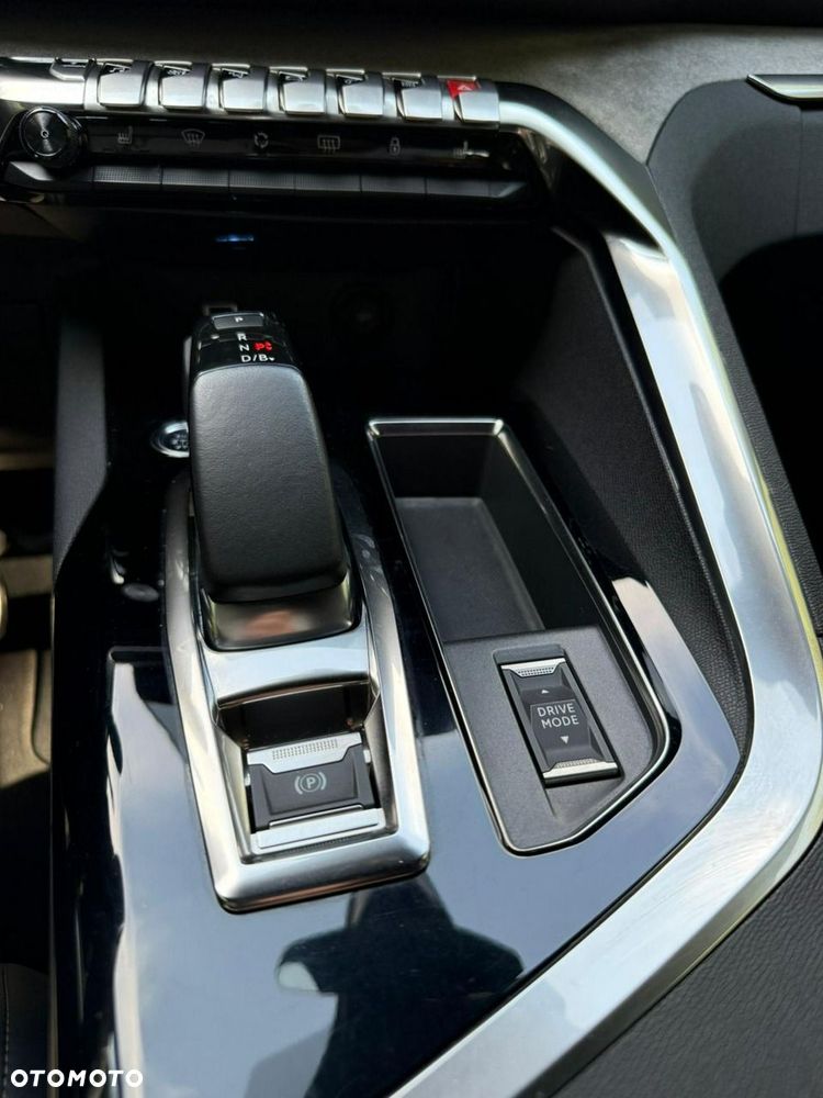 Peugeot 3008 1.6 PHEV 225 GT Exclusive e-DCS7 - 24