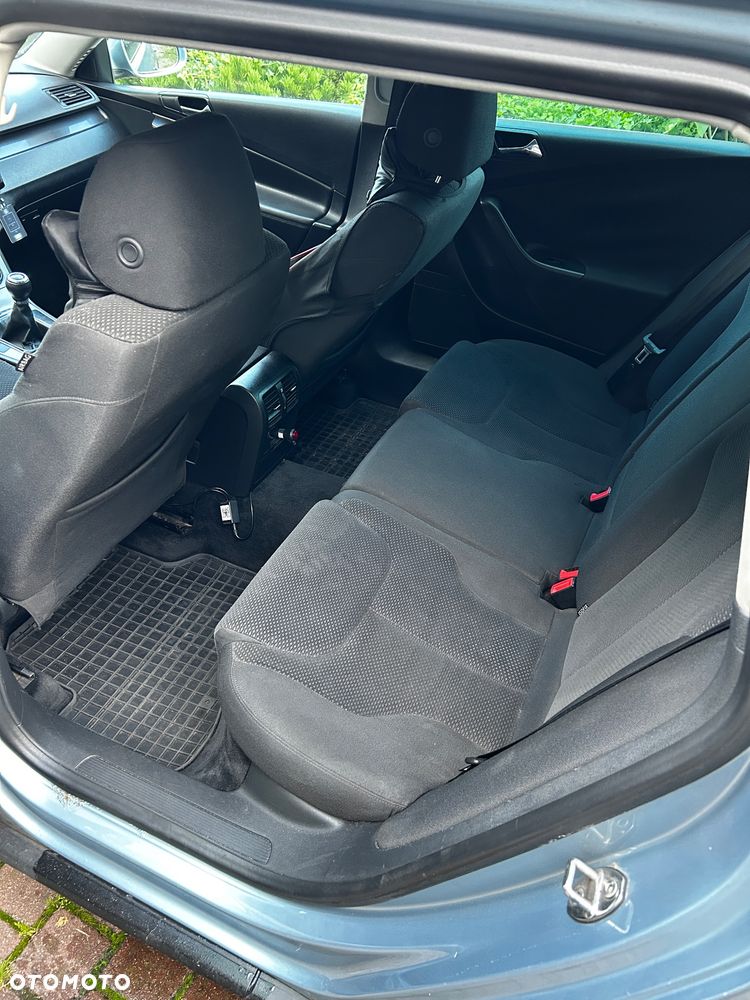 Volkswagen Passat 2.0 TDI Comfortline - 7