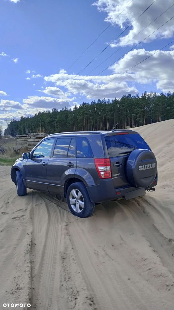 Suzuki Grand Vitara 2.4 De Luxe EU5 - 6