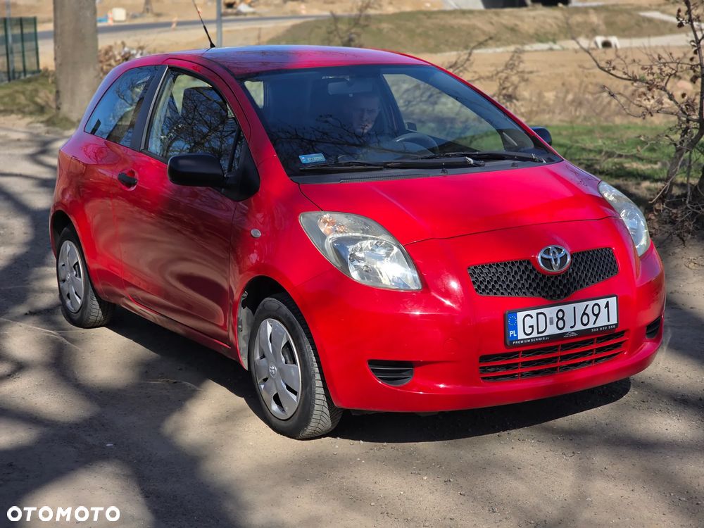 Toyota Yaris 1.0 Luna EU5 - 2