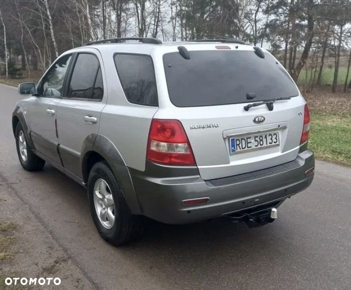 Kia Sorento - 4