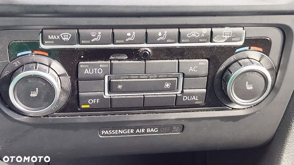 Volkswagen Golf - 6