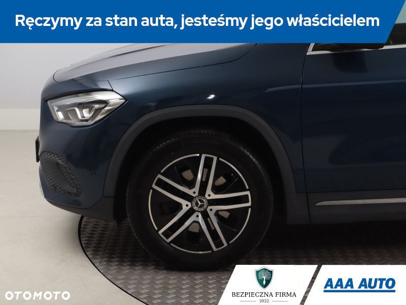 Mercedes-Benz GLA - 17