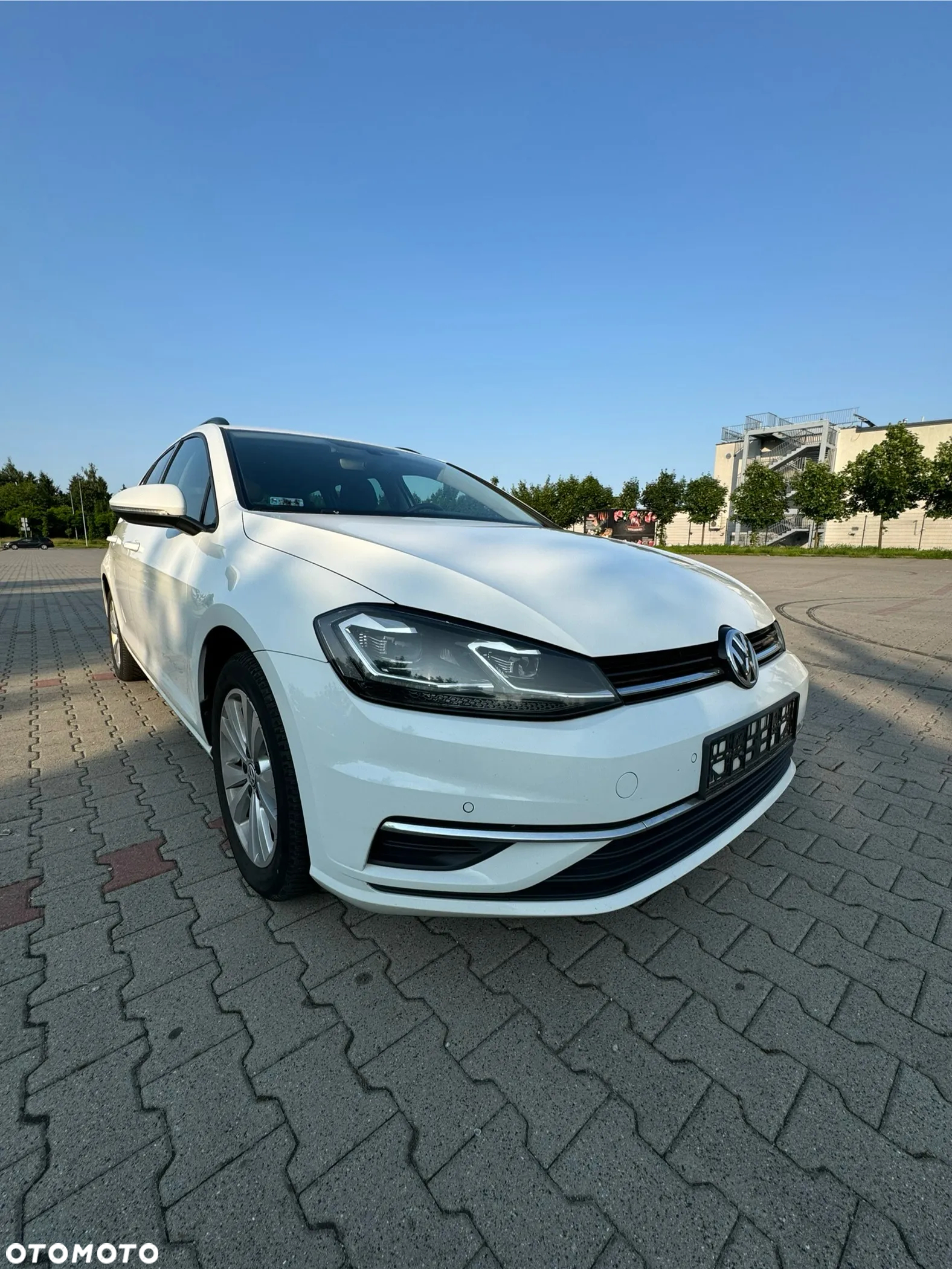 Volkswagen Golf VII 1.6 TDI BMT Comfortline - 3