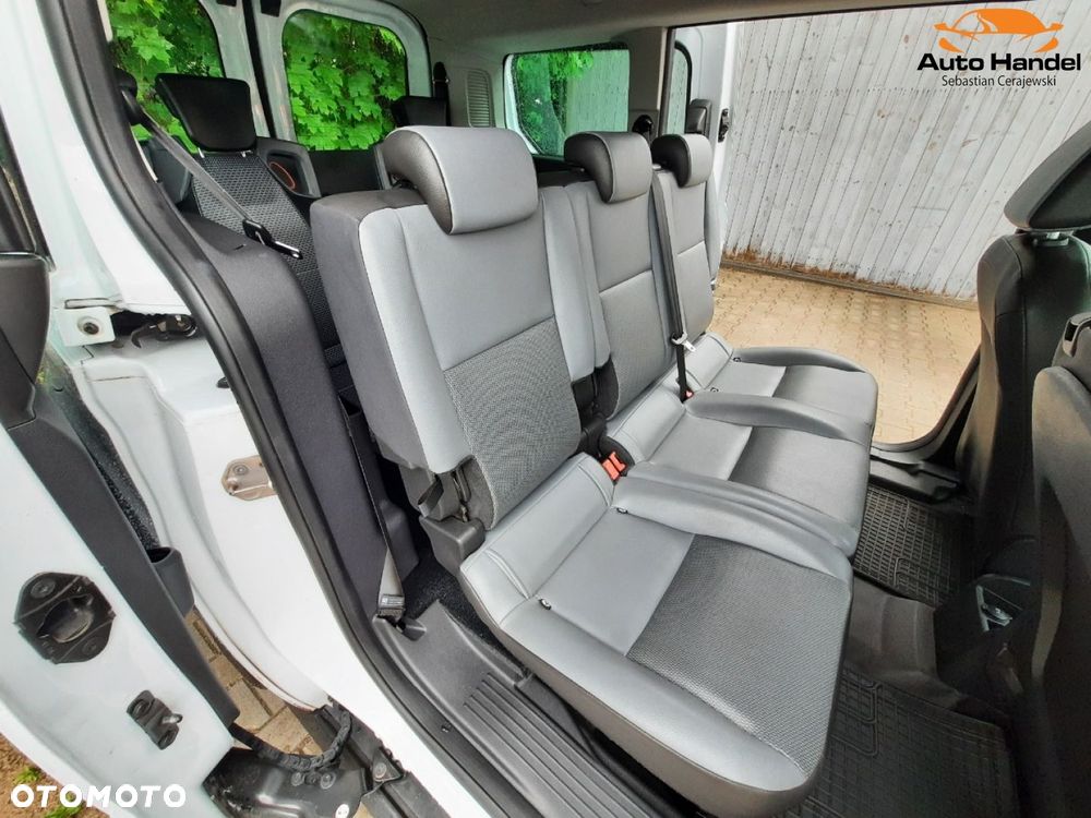 Ford Transit Connect - 30