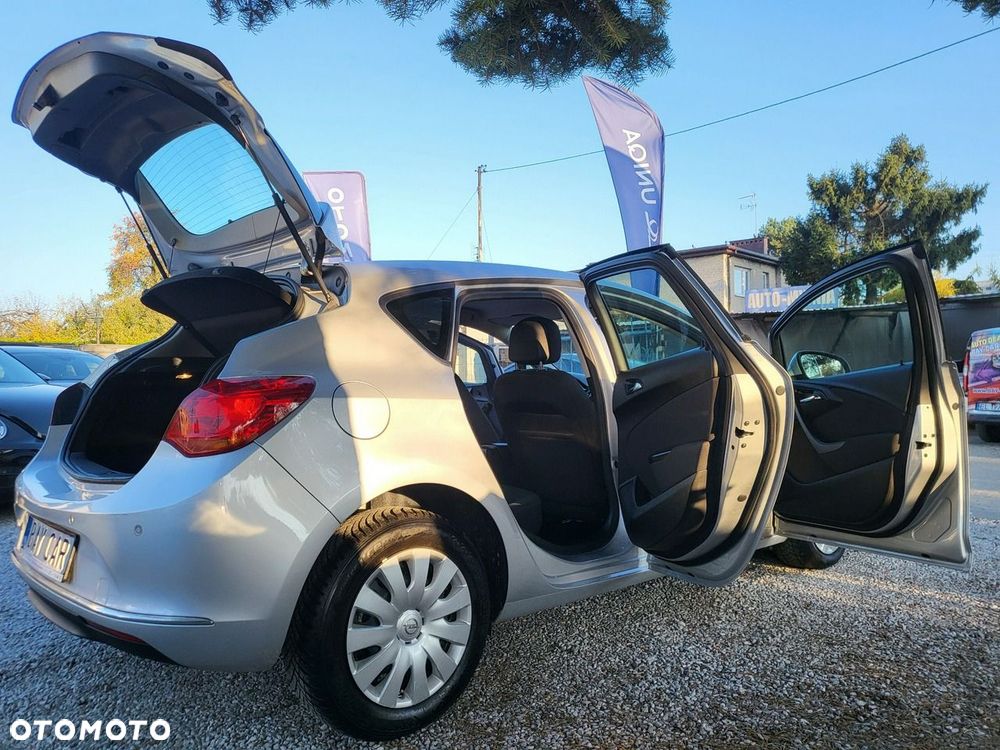 Opel Astra - 11