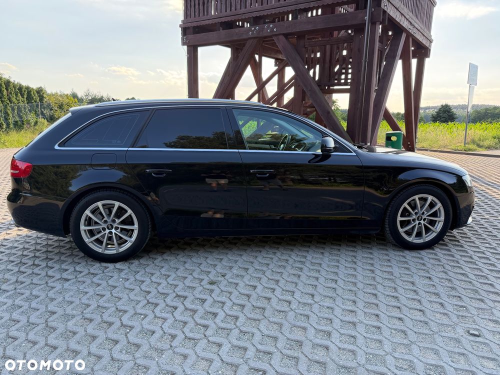 Audi A4 Avant 3.0 TDI DPF clean diesel quattro tiptron Attraction - 4