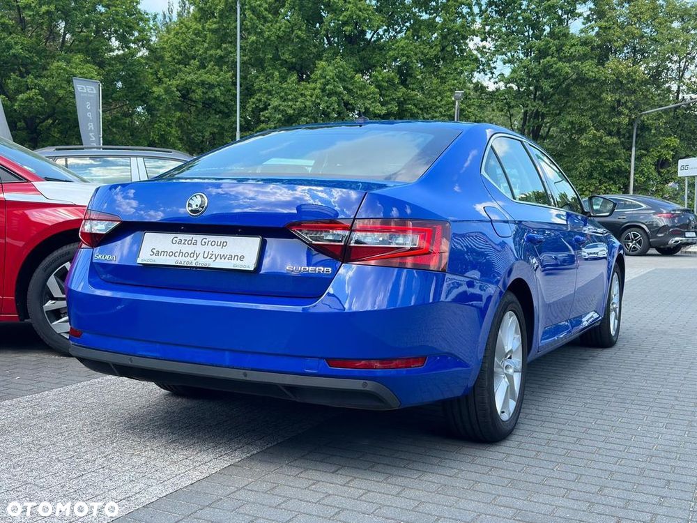 Skoda Superb 2.0 TDI SCR Ambition - 6