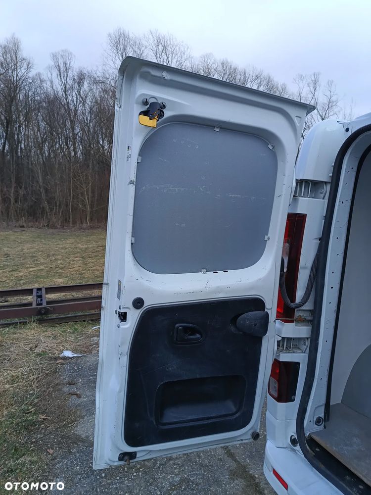 Opel Vivaro LONG L2H1 1.6 diesel 125kM 2019rok 155tyś.km EURO 6! AUTO W PEŁNI SPRAWNE, NIE WYMAGA WKŁADU FINANSOWEGO!!!SPROWADZONY ZE SZWECJI- ZAREJESTROWANY! - 13