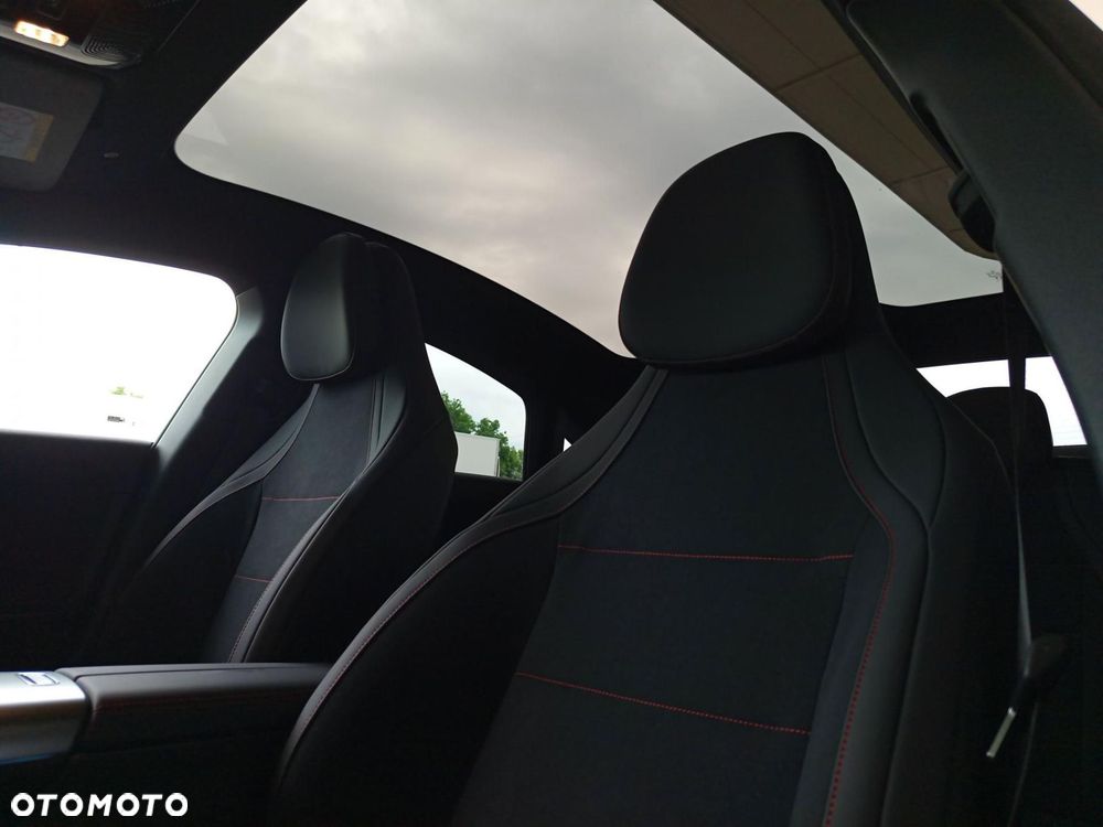 Mercedes-Benz CLA - 18