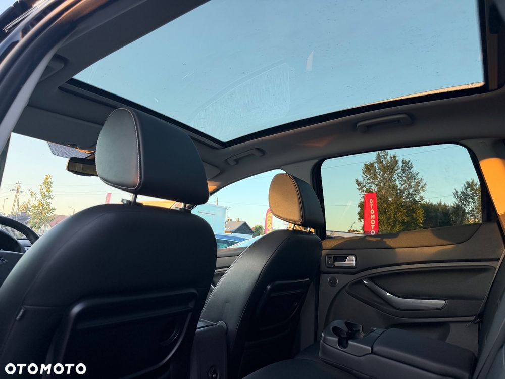 Ford Kuga 2.5 4x4 Titanium - 28