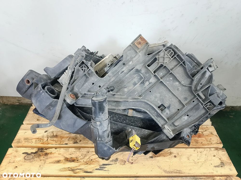 Lampa prawa przednia BI XENON Audi A4 B8 europa 8K0941004C - 4