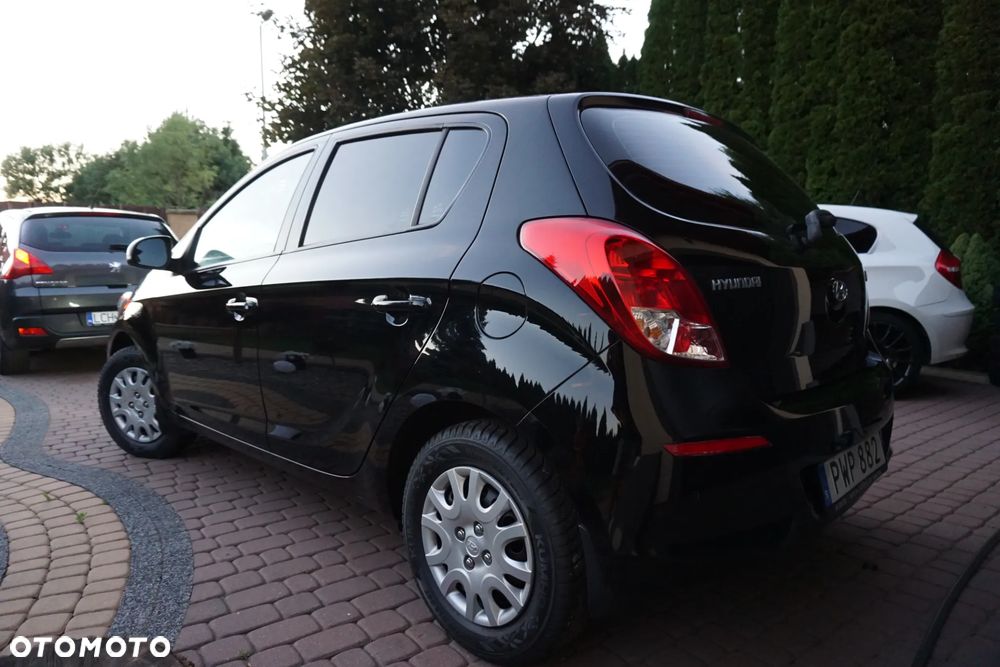 Hyundai i20 - 17