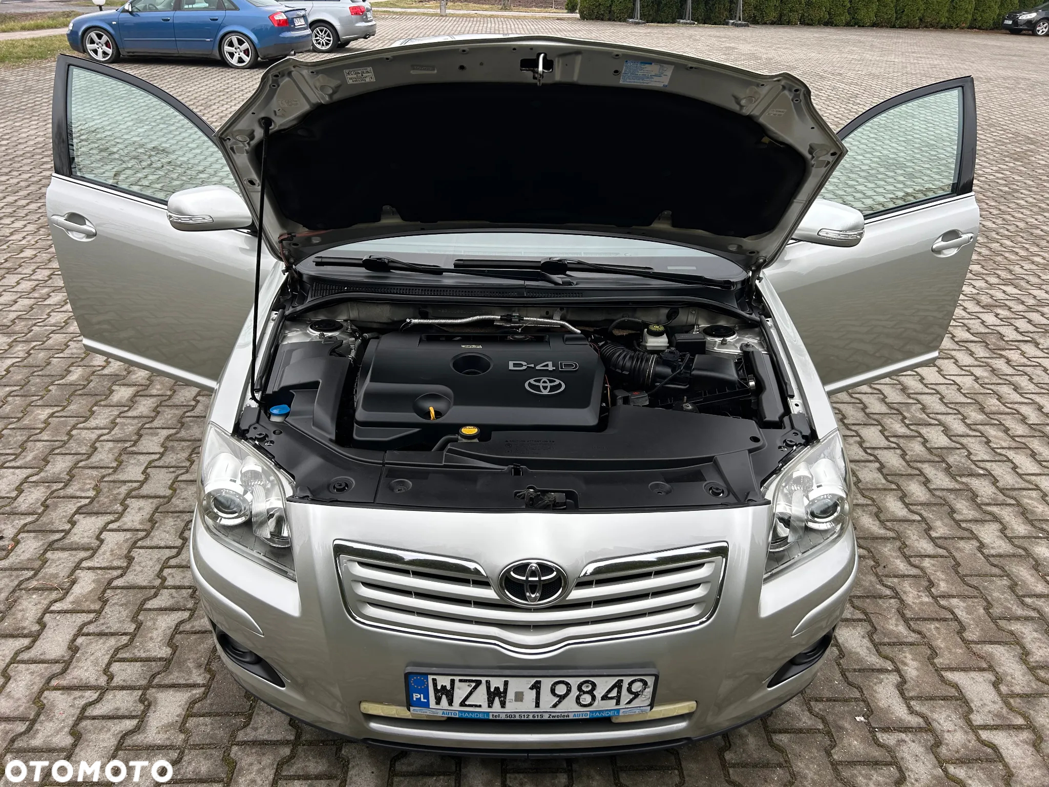 Toyota Avensis 2.0 D-4D - 17