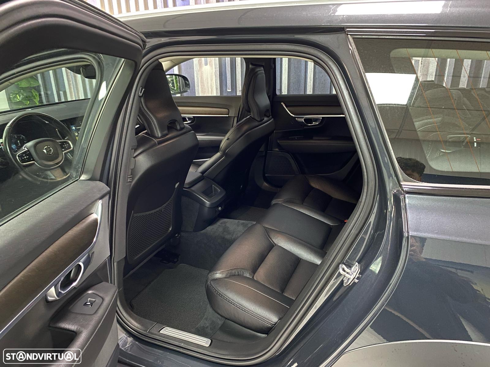 Volvo V90 Cross Country 2.0 D4 Pro AWD Geartronic - 7