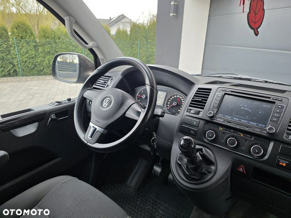 Volkswagen Multivan - 16
