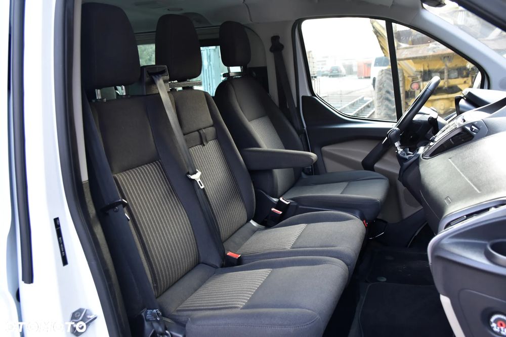 Ford Transit Custom 300 L2H1 VA Titanium - 15