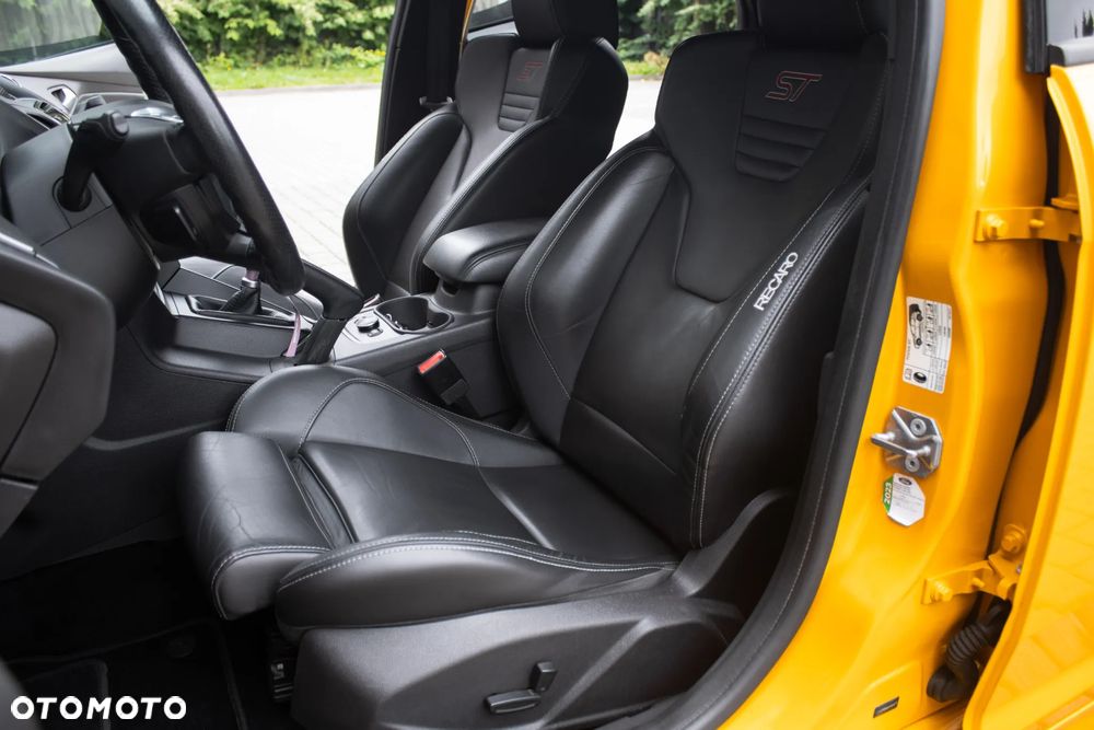 Ford Focus 2.0 EcoBoost ST mit Leder-Exclusiv-Paket - 7