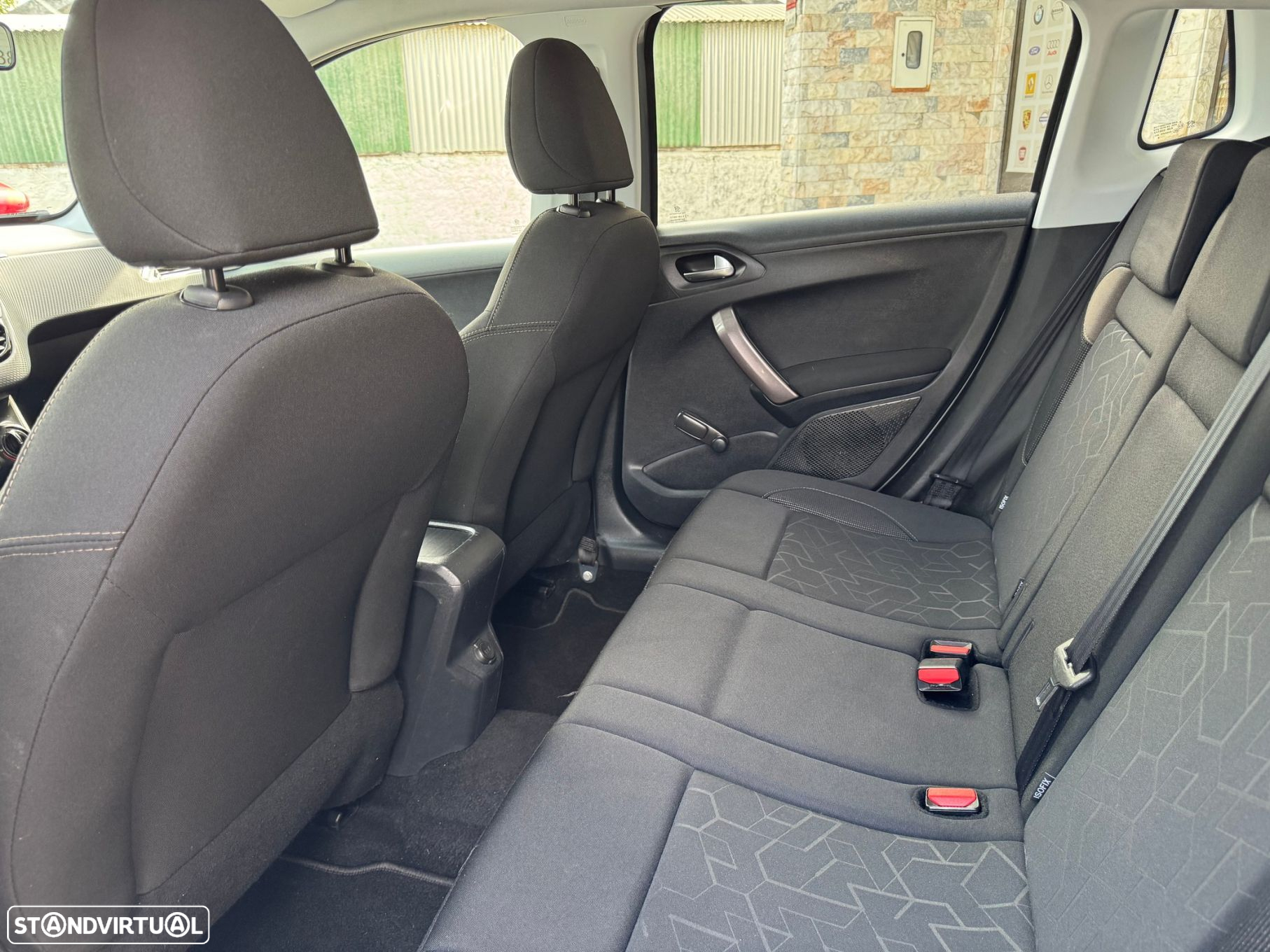 Peugeot 2008 1.2 PureTech Style - 15