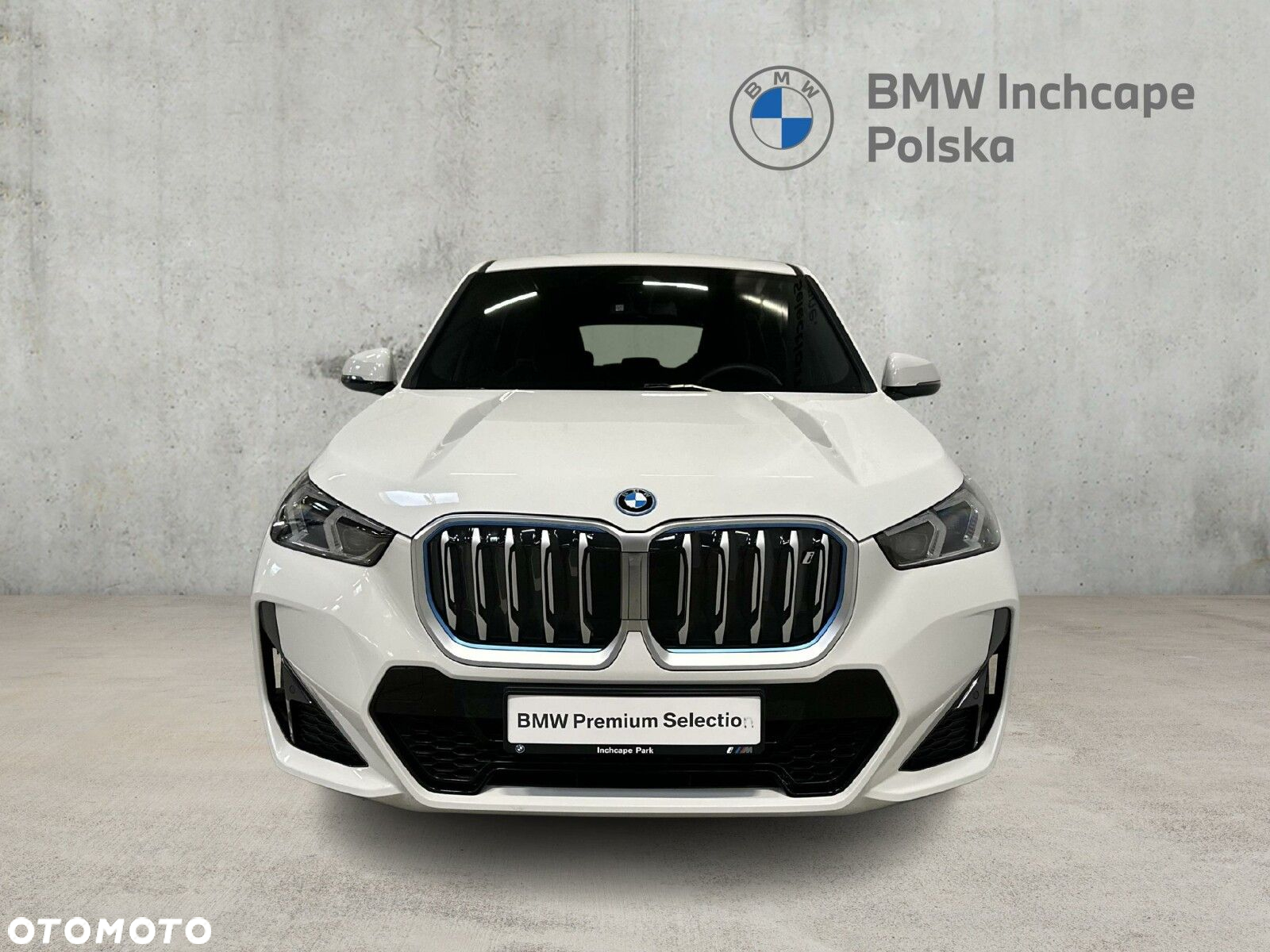 BMW iX1 - 8