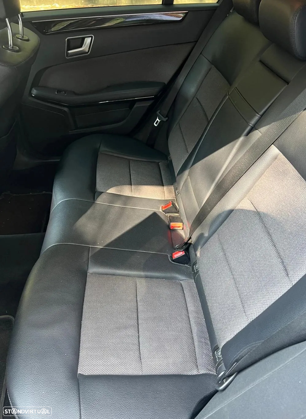 Mercedes-Benz E 220 BlueTEC Avantgarde Auto. - 15