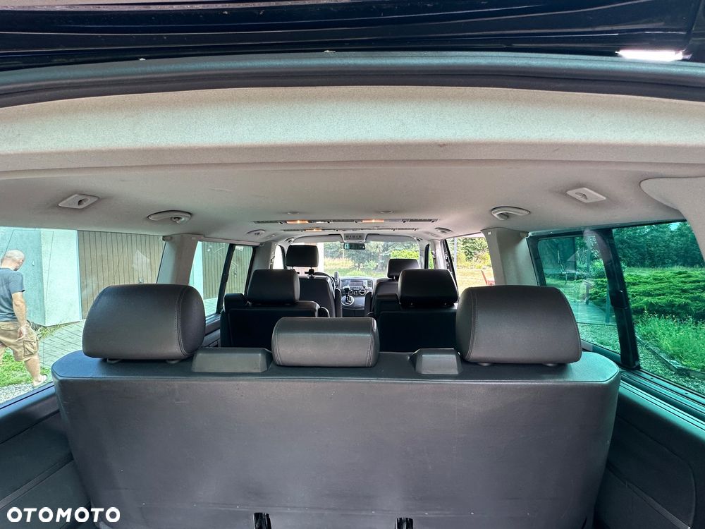 Volkswagen Multivan - 9