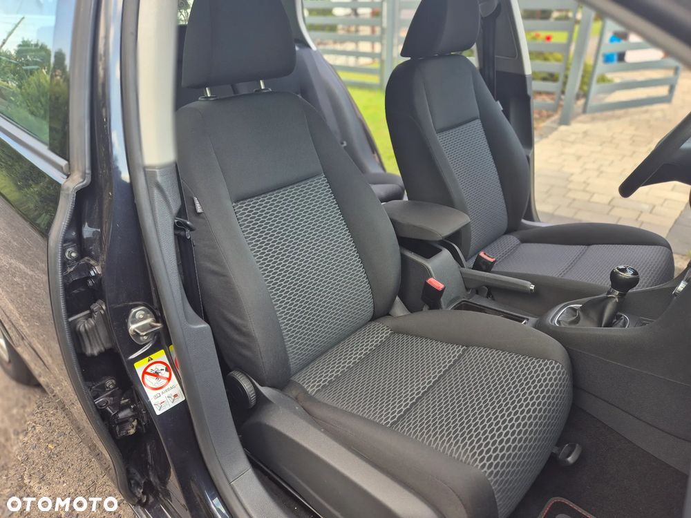 Volkswagen Golf 1.6 Trendline - 23