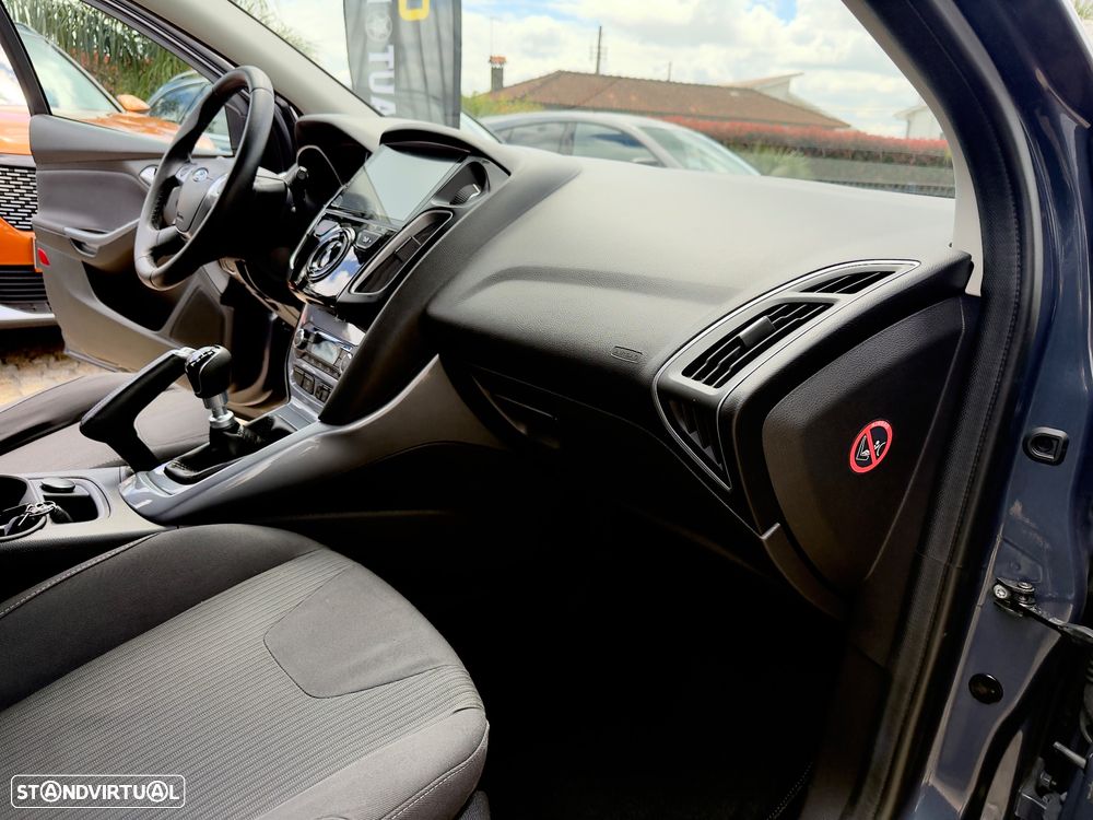 Ford Focus SW 1.6 TDCi Titanium - 46