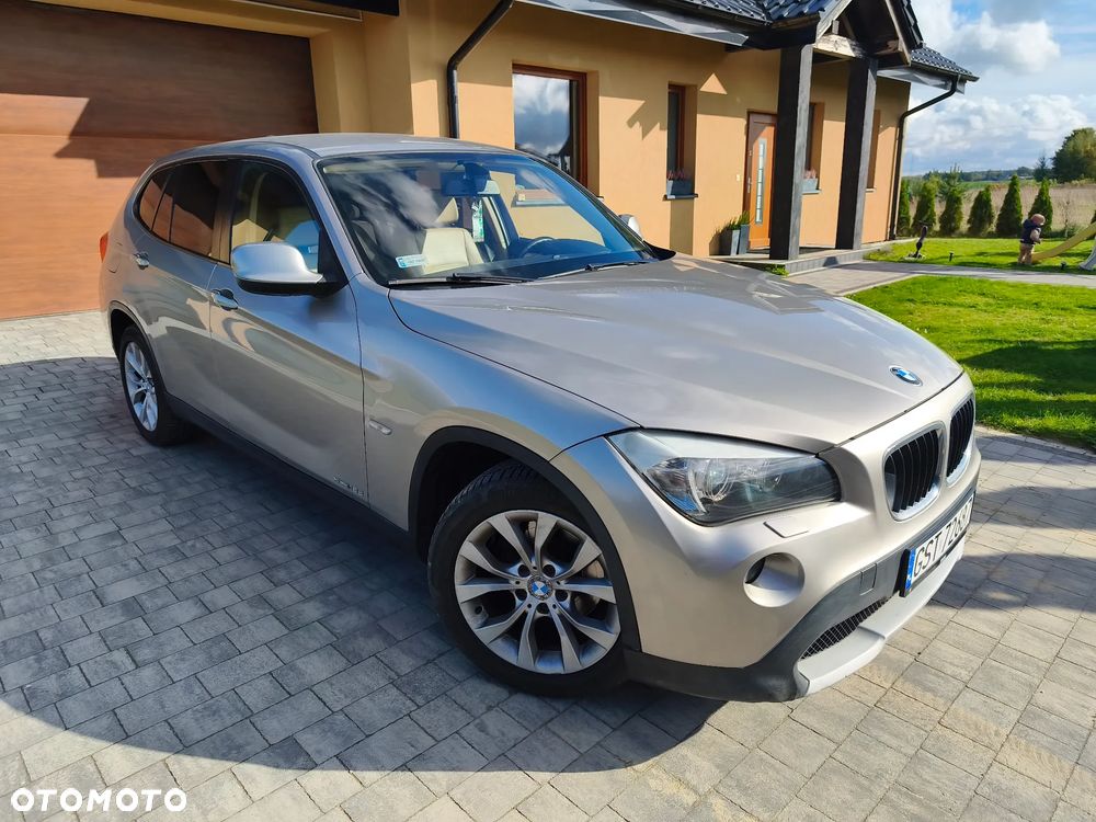 BMW X1 xDrive18d - 13