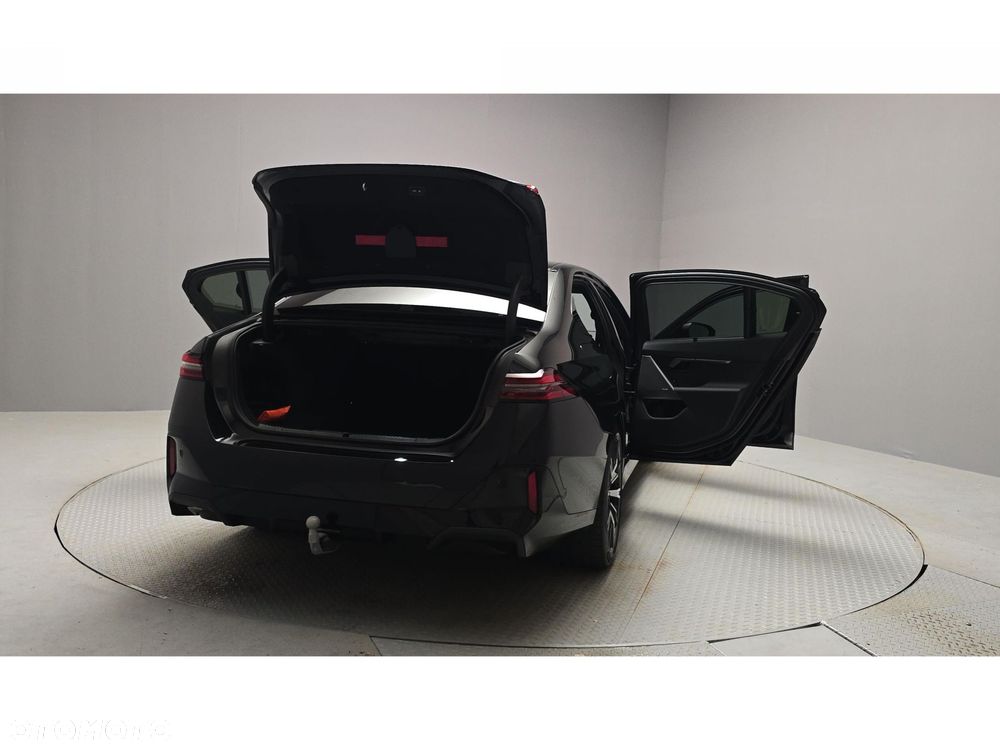 BMW Seria 5 - 12