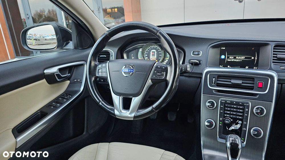 Volvo V60 D4 Drive-E Summum - 10