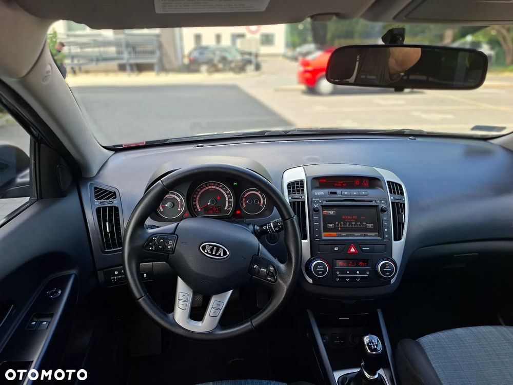 Kia Ceed 1.4 Comfort + - 17