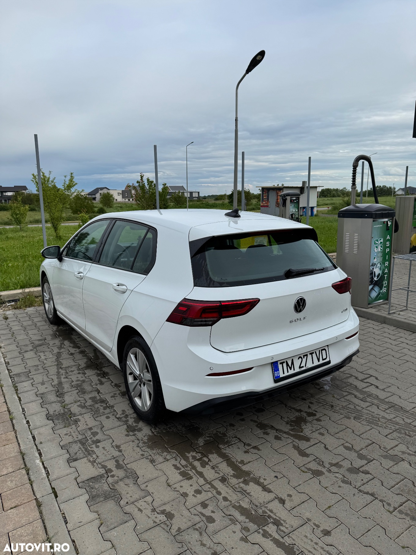 Volkswagen Golf 1.5 eTSI ACT DSG MHEV Life - 3