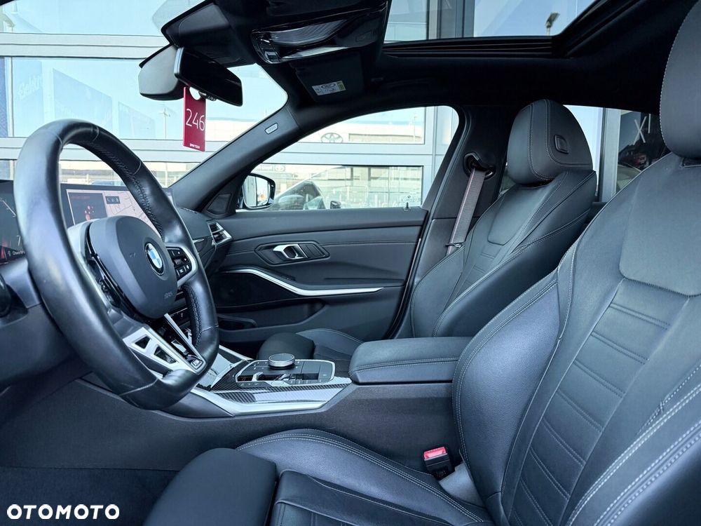 BMW Seria 3 - 32