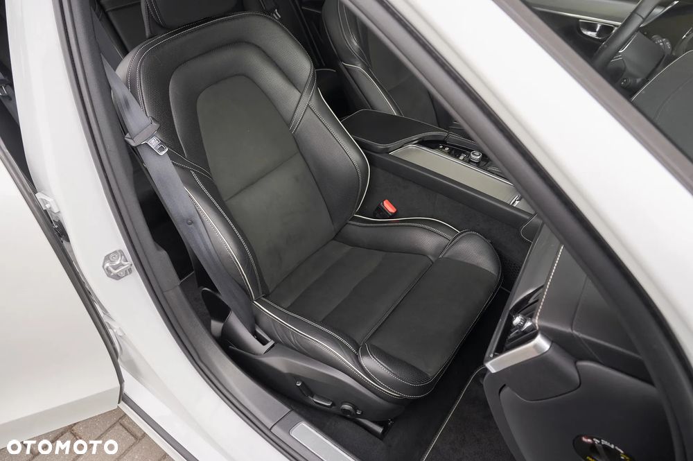 Volvo V90 T5 R-Design - 24
